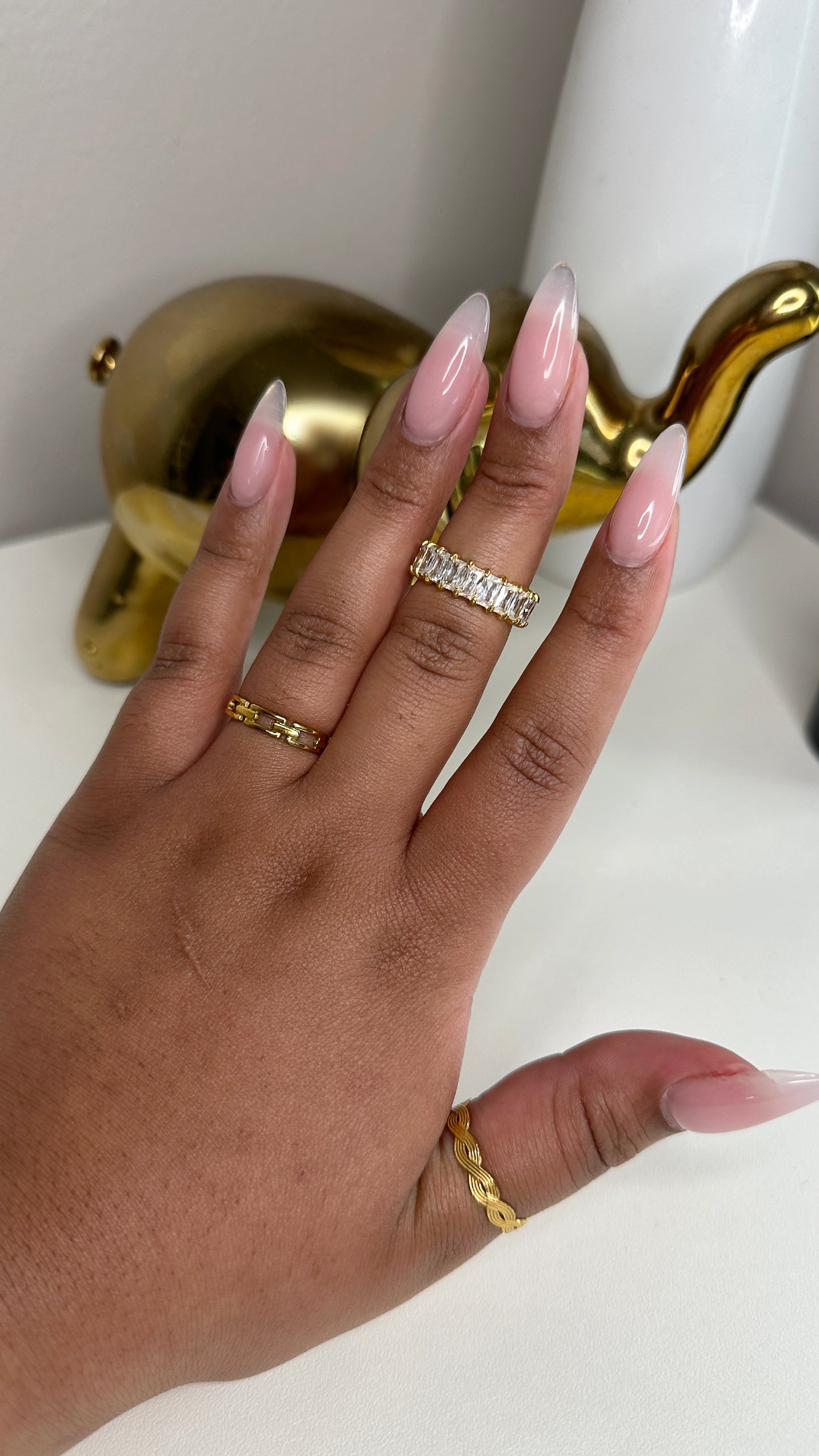 Mae Ring