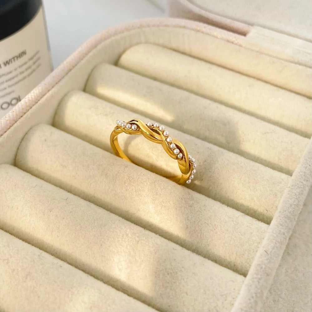 Pearl Ring
