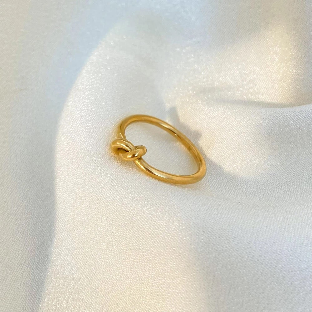 Knot Ring
