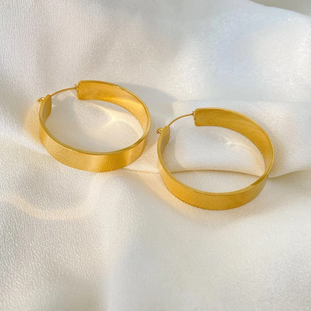 Stella Hoops