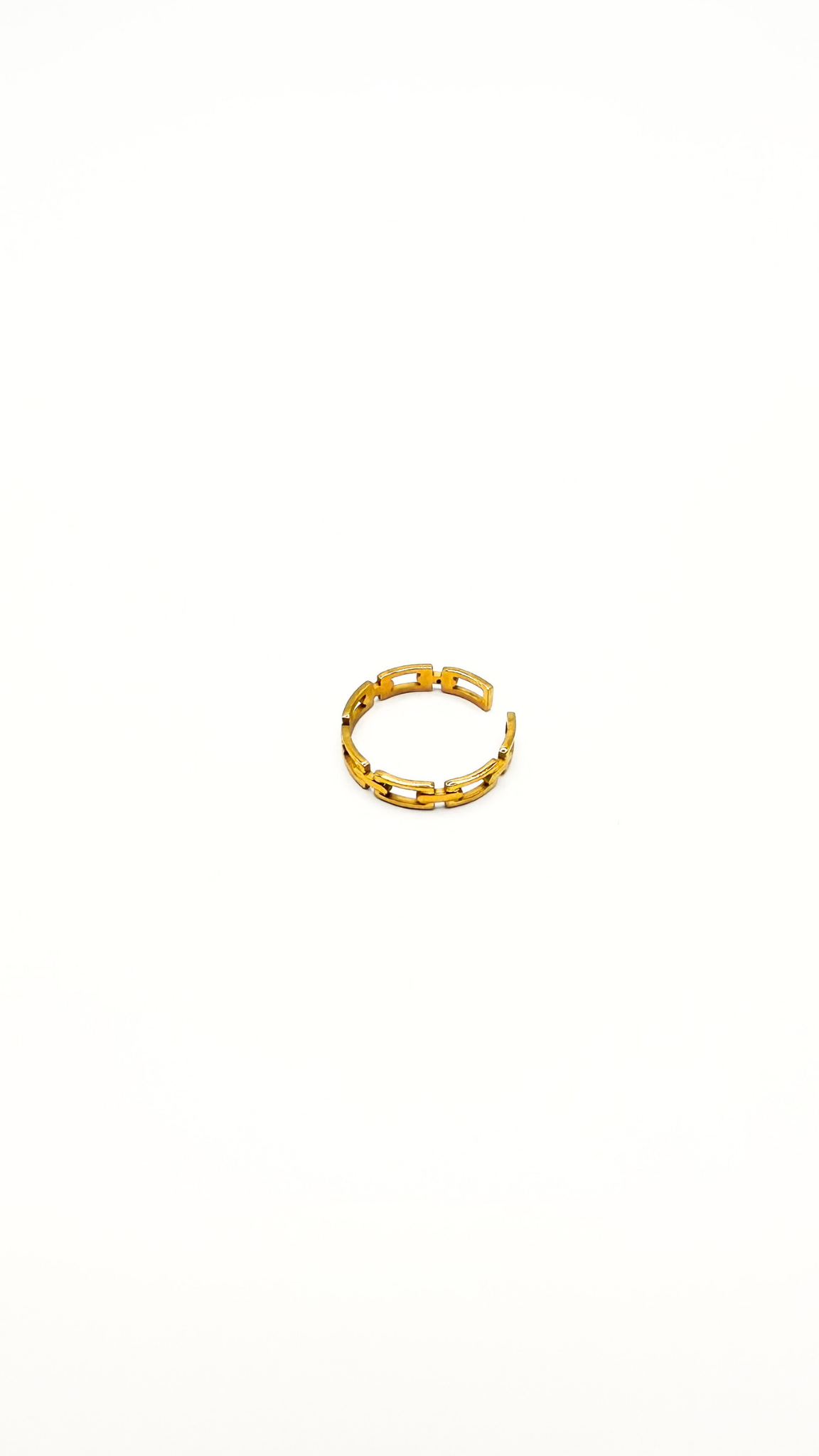 Mae Ring