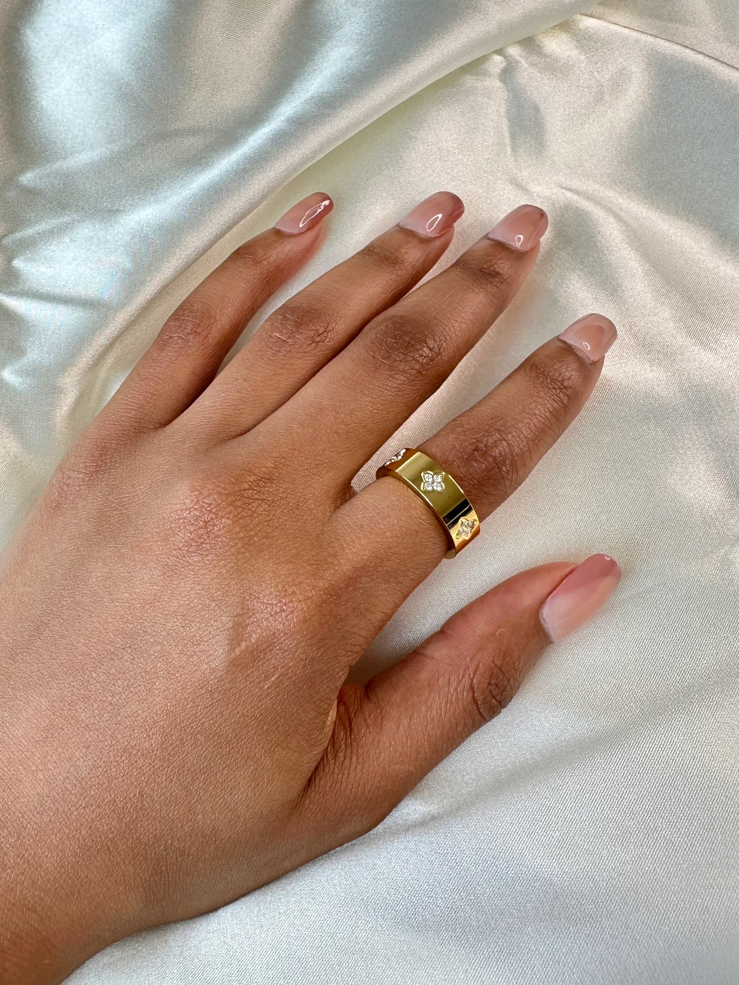 Nia Ring