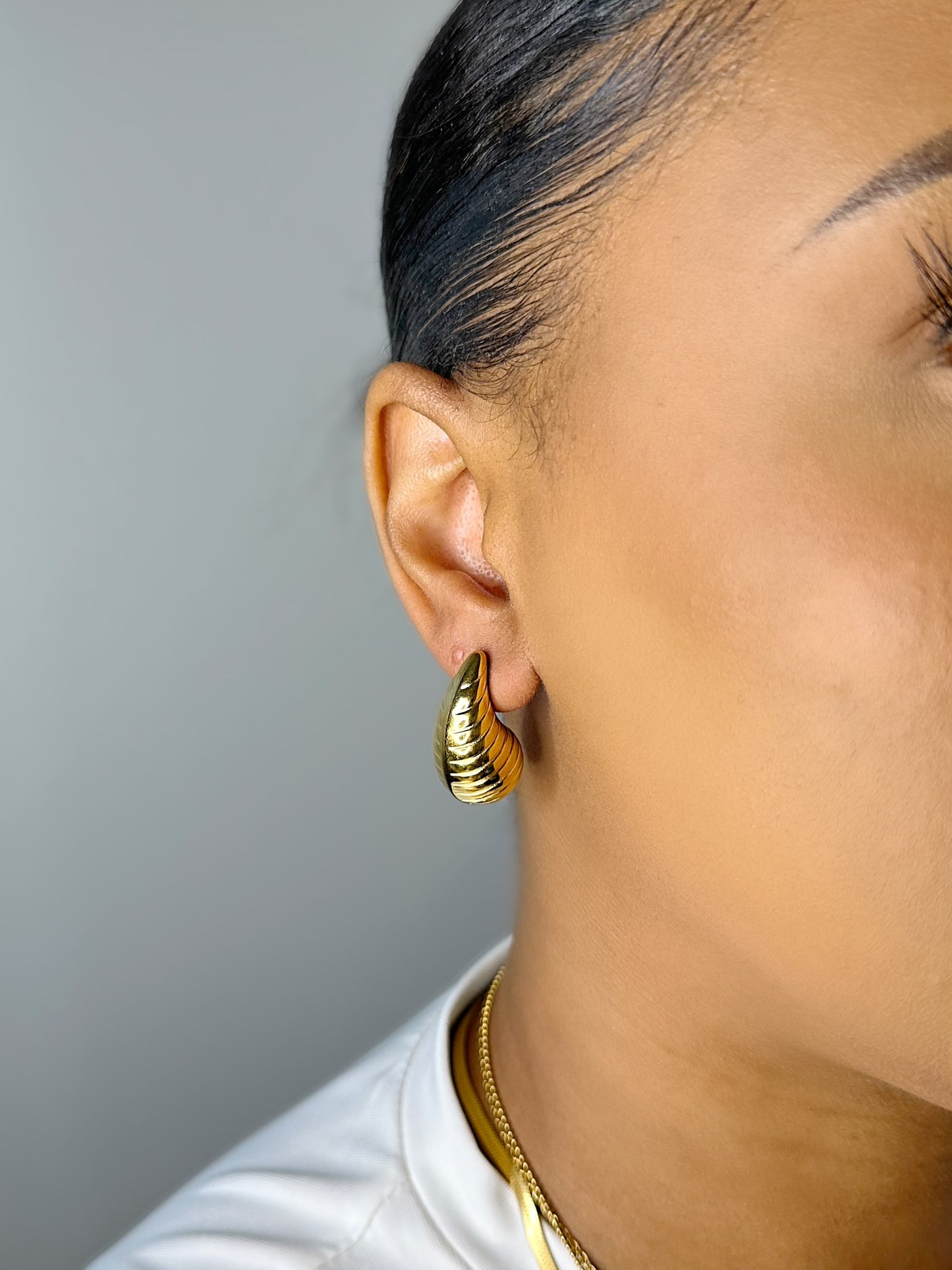 Avery Drop Earrings