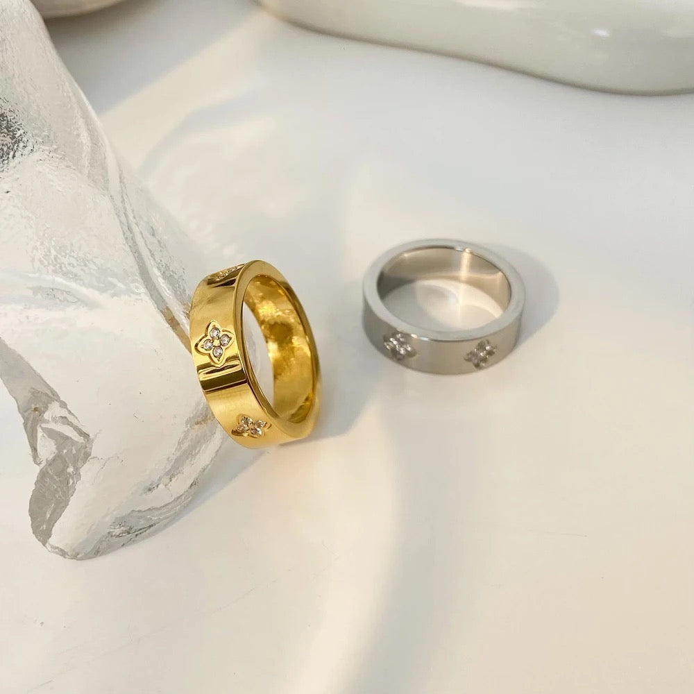 Nia Ring