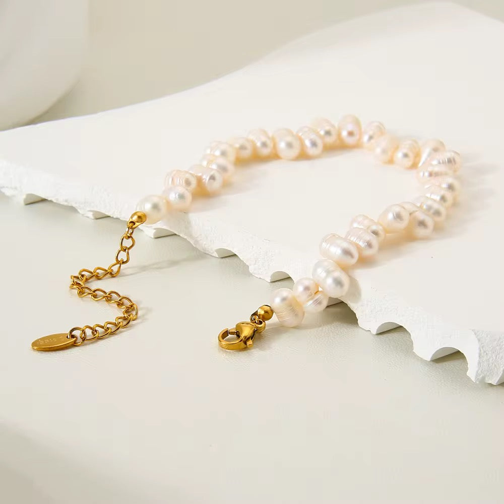 Pearly Bracelet