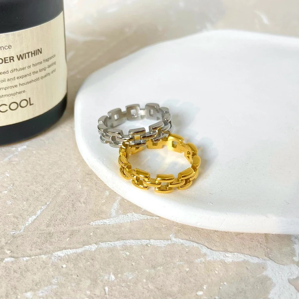 Ella Ring