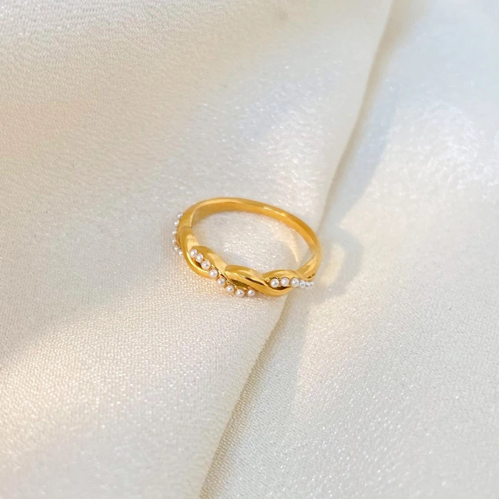 Pearl Ring