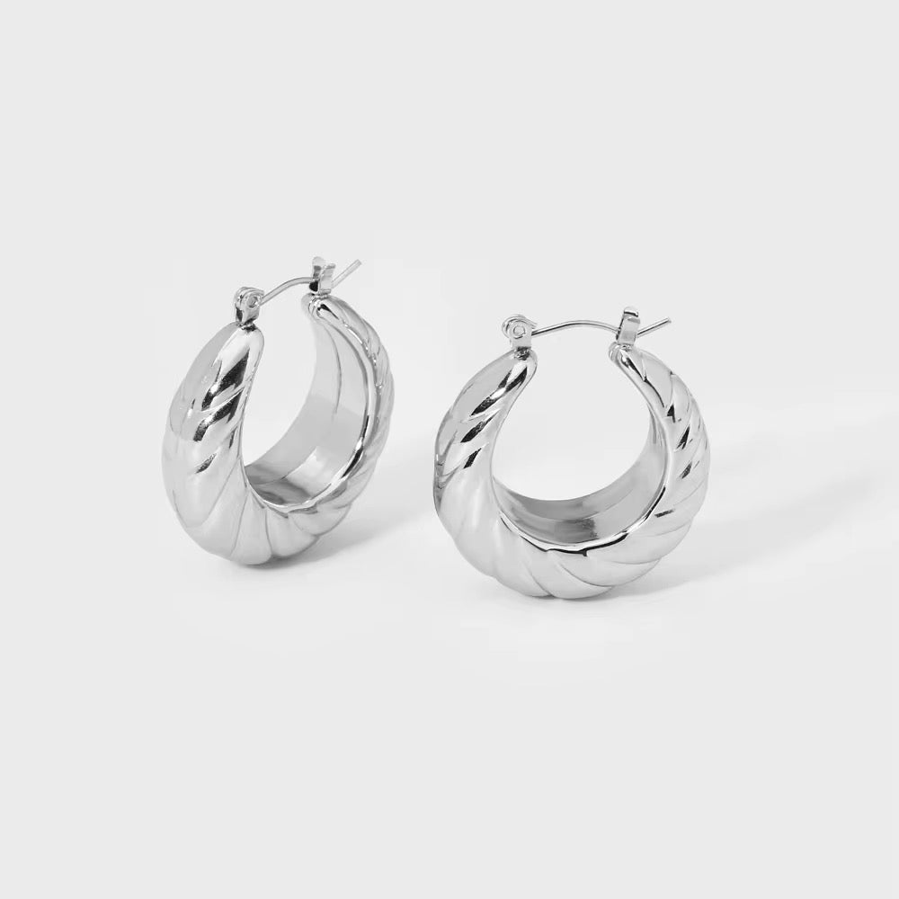 Shanti Earring
