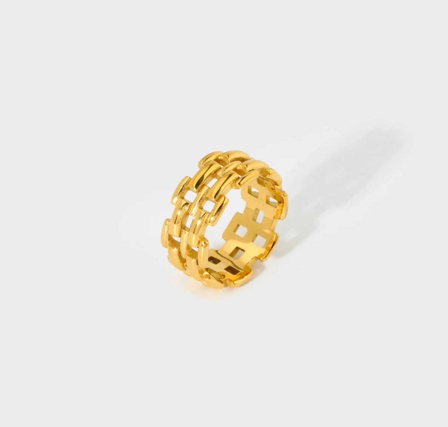 Elle Ring
