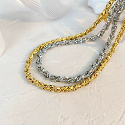 Daphne Necklace